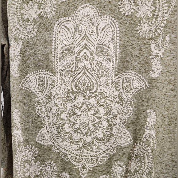 Sunday Hamsa Hand 3/4 Sleeve Top - XL - Picture 5 of 5
